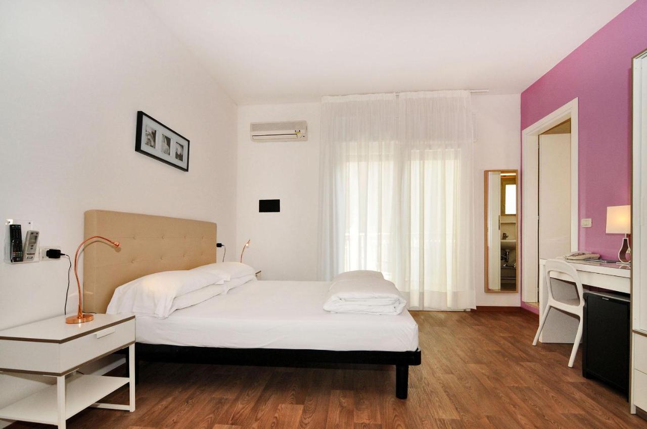 Hotel Nederland Каорле Екстер'єр фото